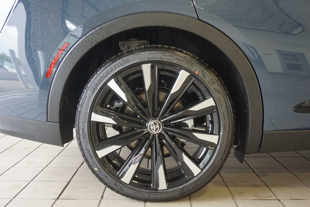 New 2026 Toyota Crown Platinum image 36