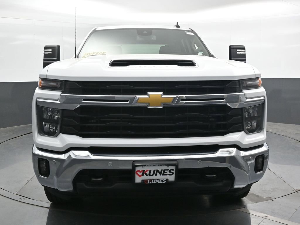 Used 2025 Chevrolet Silverado 2500 LT w/ Safety Package AWD/4WD image 6