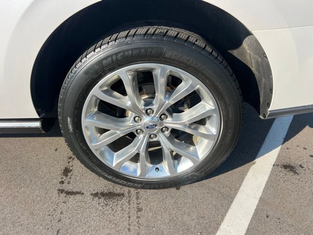 Used 2019 Ford Expedition Limited w/ Equipment Group 302A AWD/4WD image 9