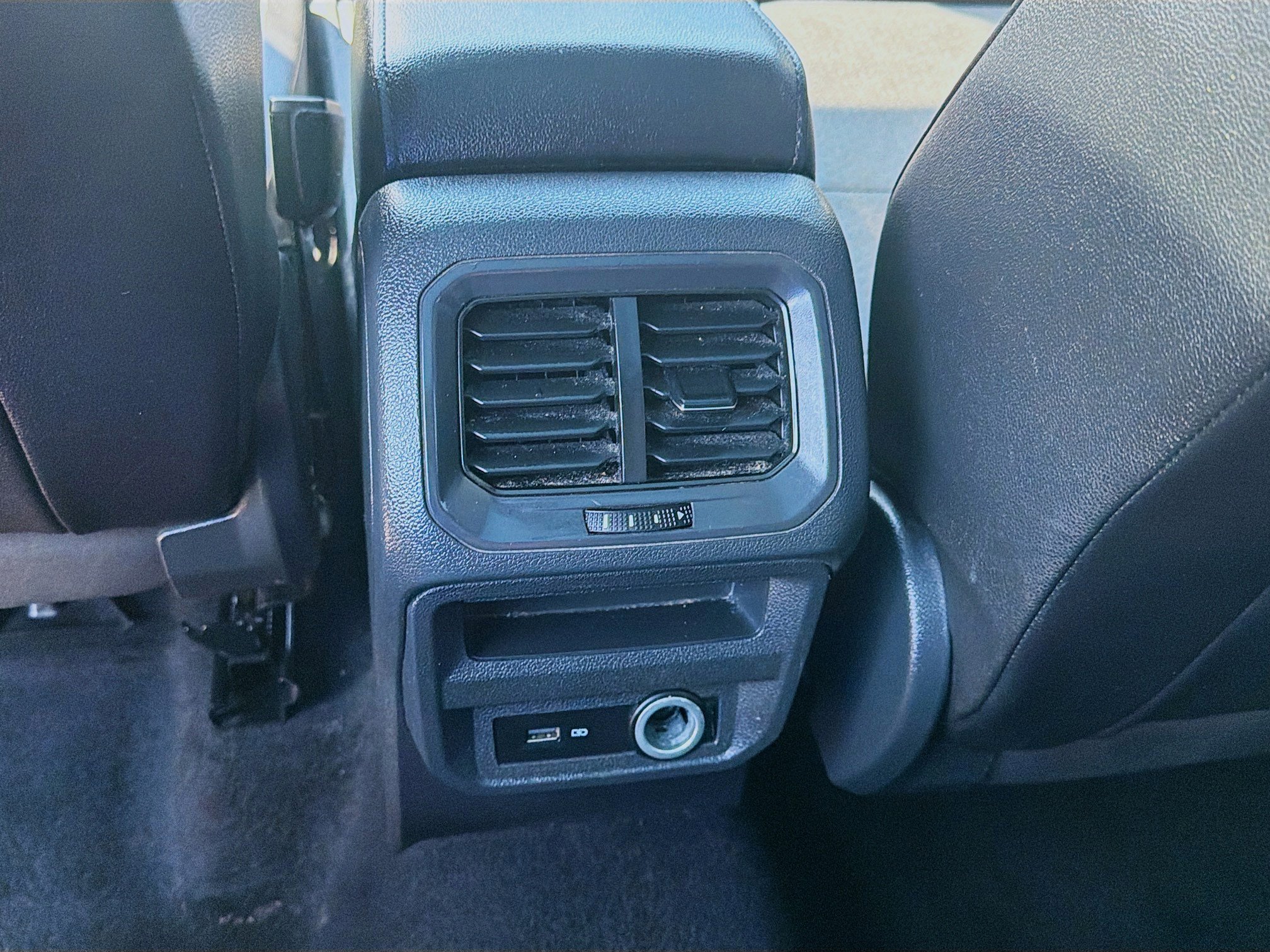 Used 2020 Volkswagen Tiguan SE R-Line image 20