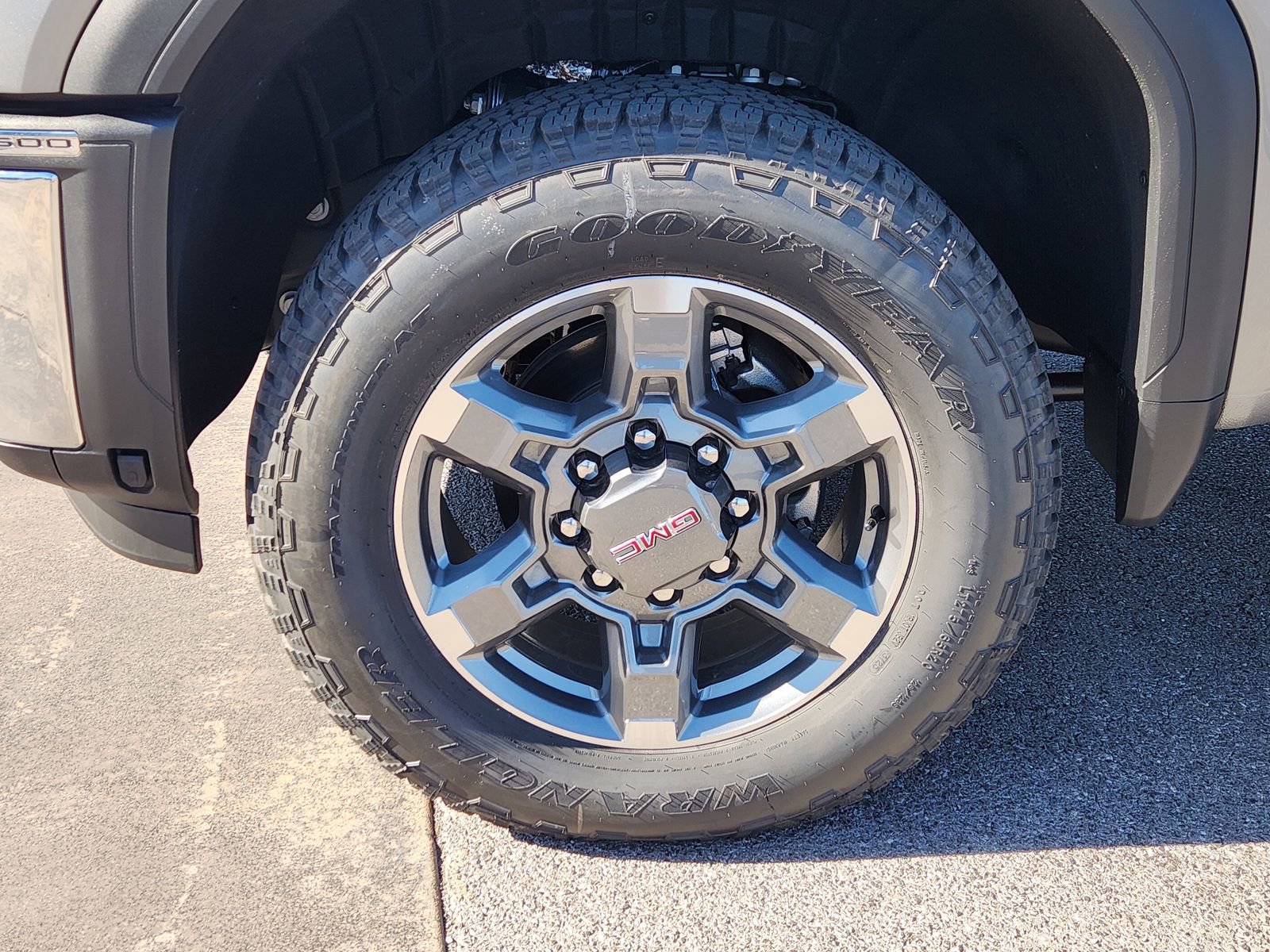 New 2026 GMC Sierra 2500 SLT w/ SLT Premium Package image 14