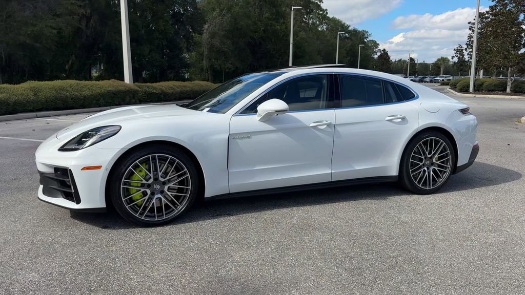 New 2026 Porsche Panamera 4 image 4