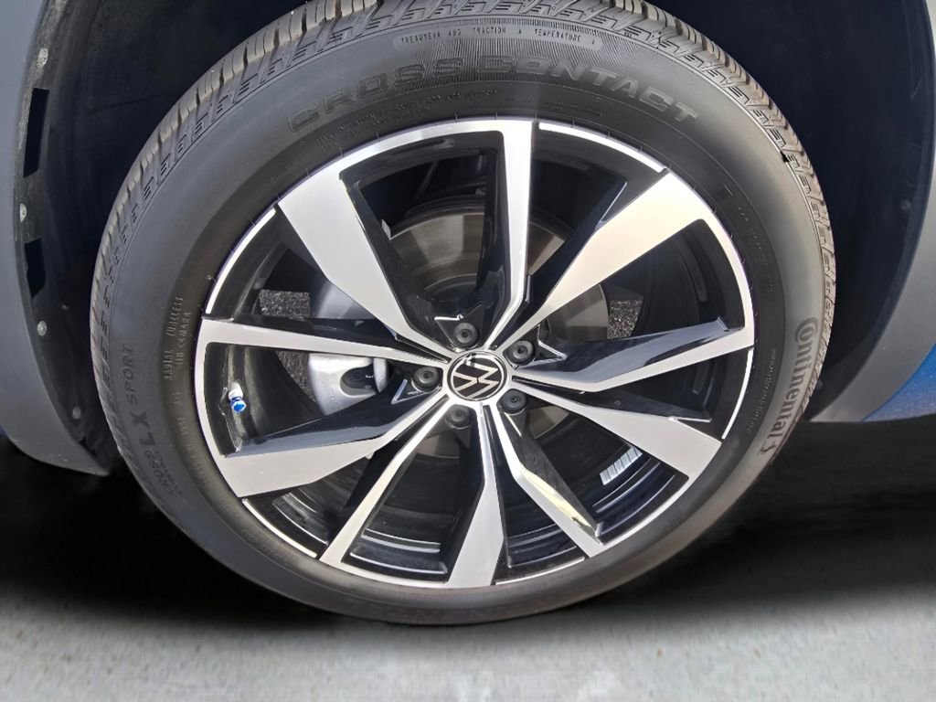 Used 2025 Volkswagen Atlas Cross Sport SEL Premium R-Line image 9