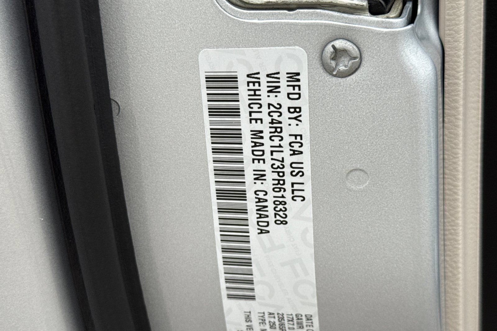 Used 2023 Chrysler Pacifica Touring-L FWD image 30