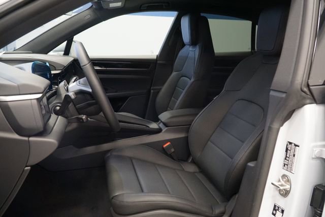 New 2026 Porsche Macan 4 Electric AWD/4WD image 5
