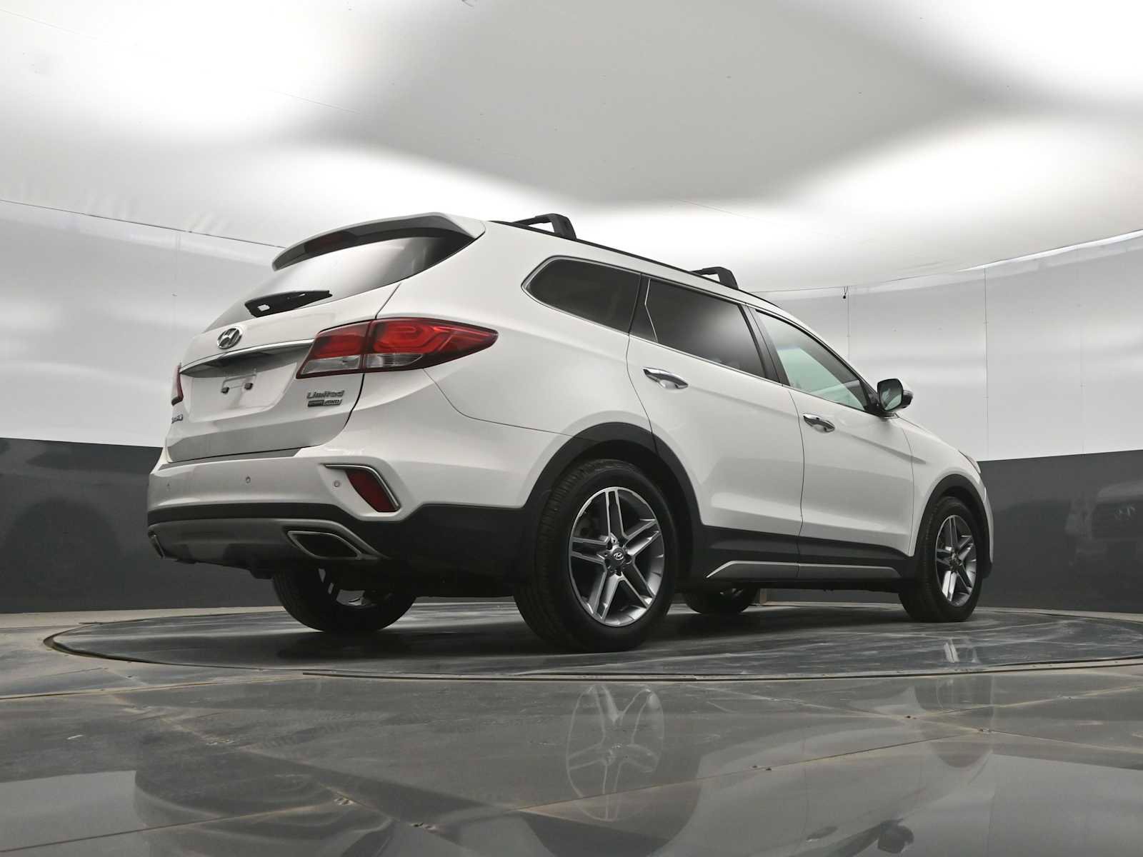 Used 2017 Hyundai Santa Fe Limited AWD/4WD image 36