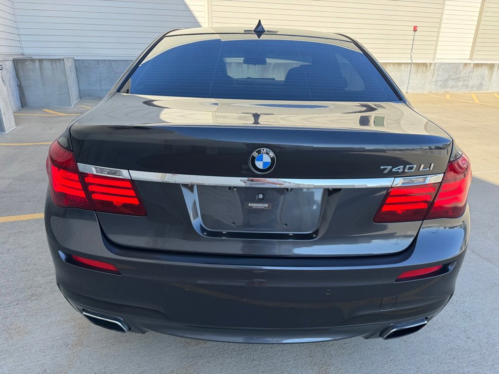 Used 2015 BMW 740Li image 4