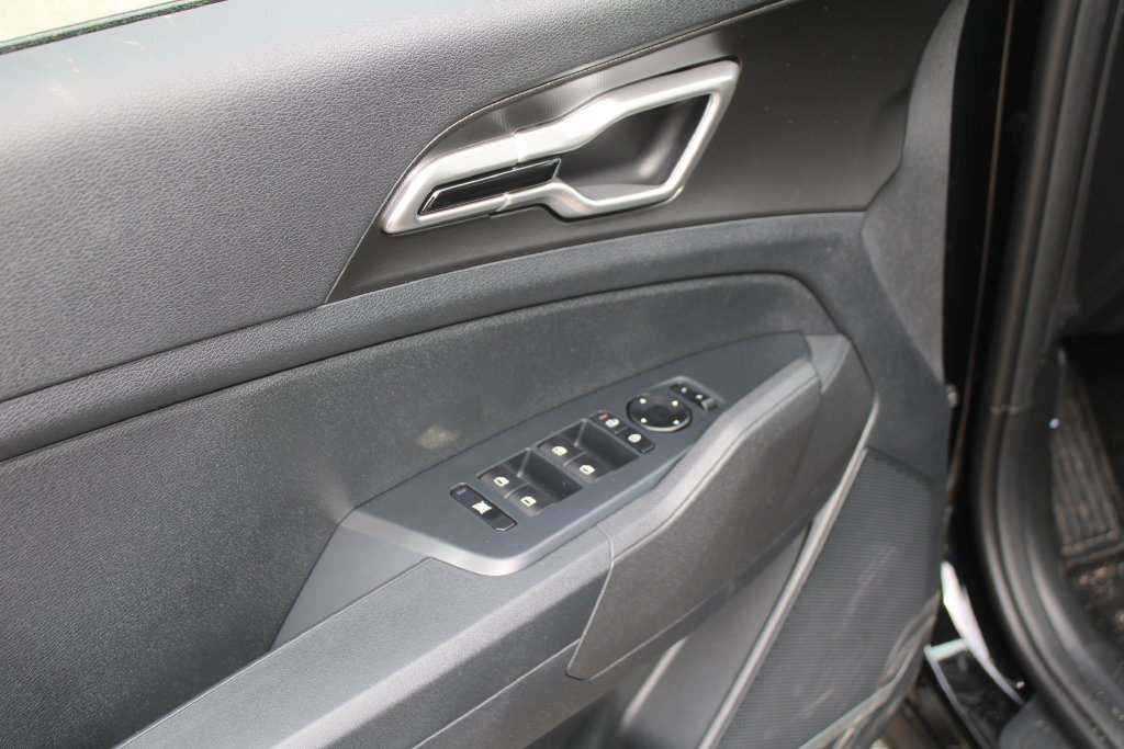New 2027 Kia Sportage LX FWD image 18