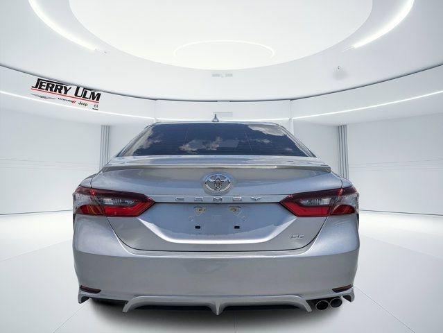 Used 2024 Toyota Camry SE FWD image 4