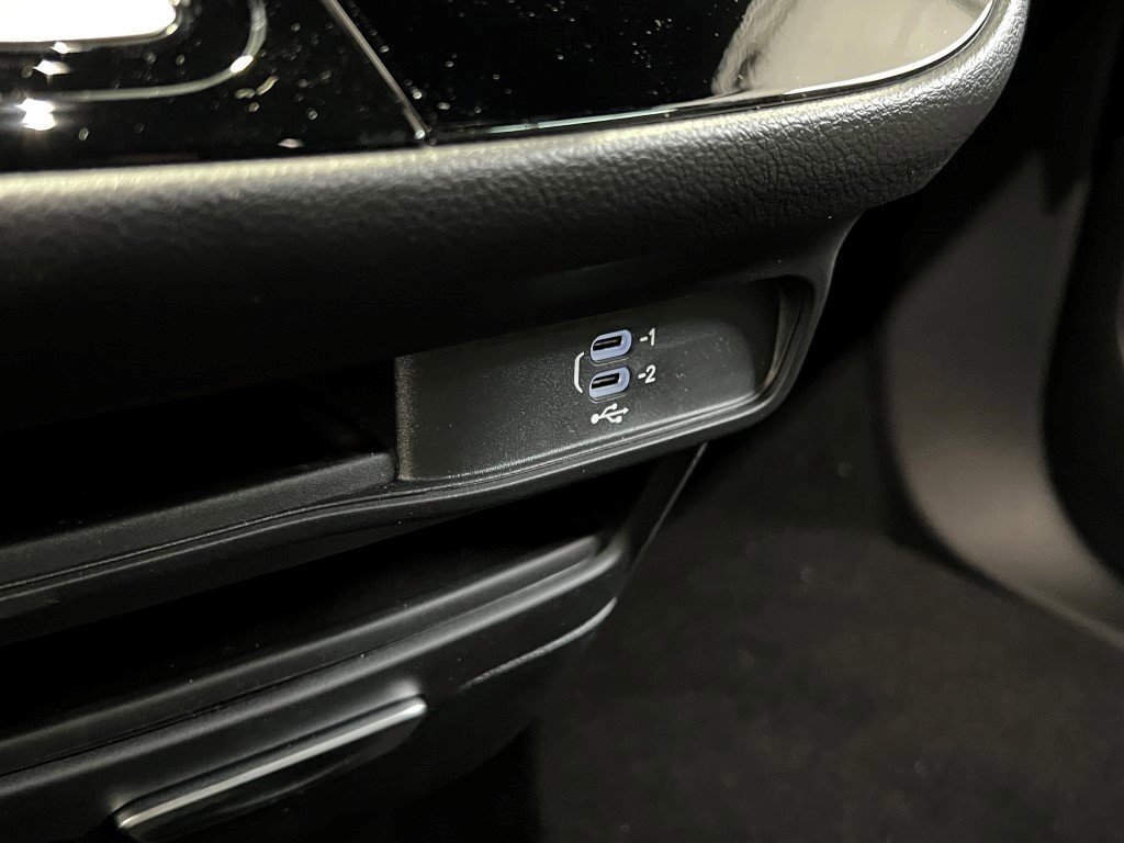 New 2026 Chrysler Voyager LX image 35