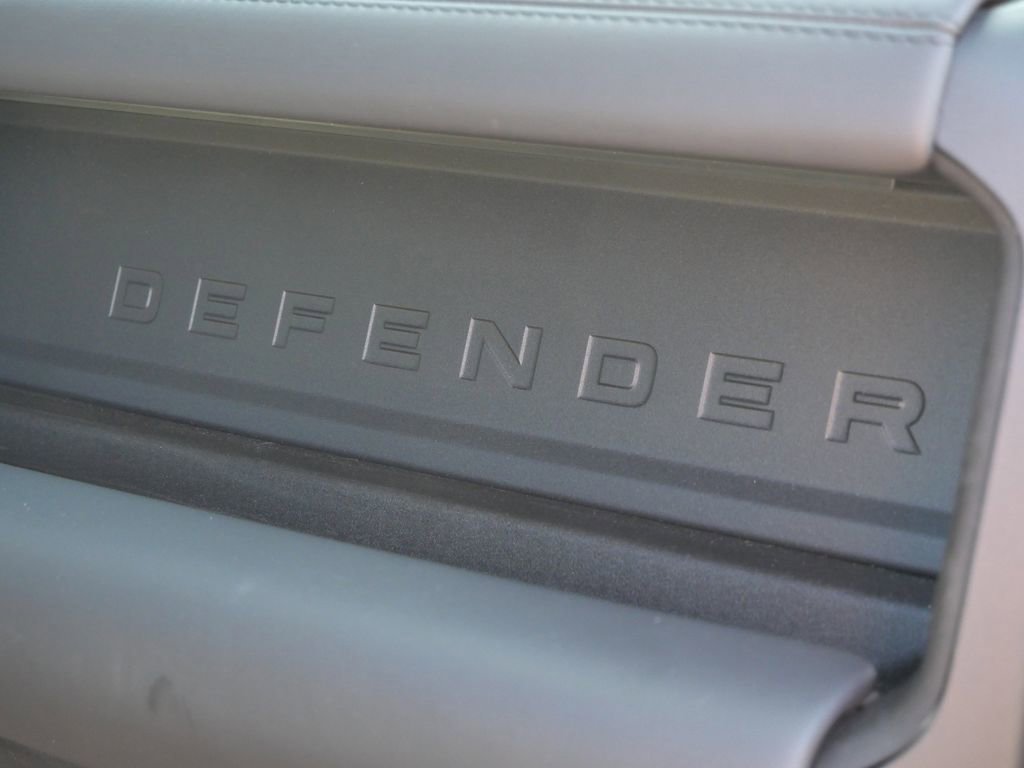 Used 2024 Land Rover Defender 110 Carpathian Edition image 18