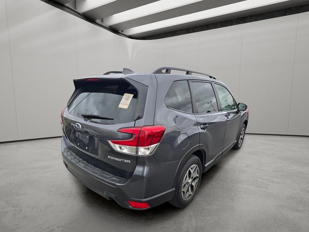 Used 2022 Subaru Forester Premium AWD/4WD image 10