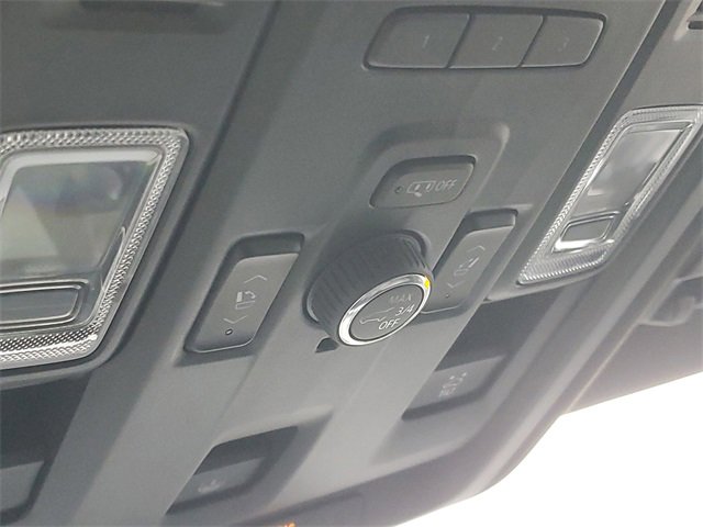 Used 2022 Chevrolet Tahoe Premier image 32