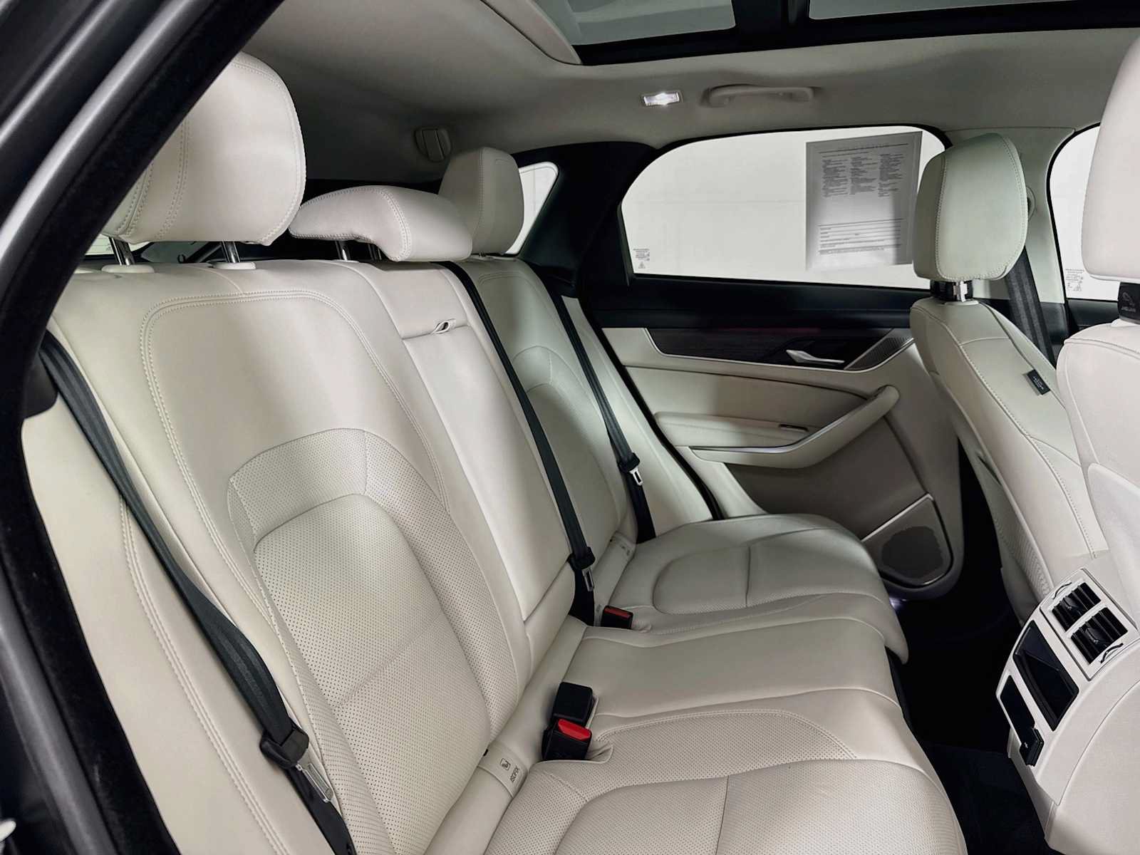 Used 2023 Jaguar F-PACE S AWD/4WD image 25