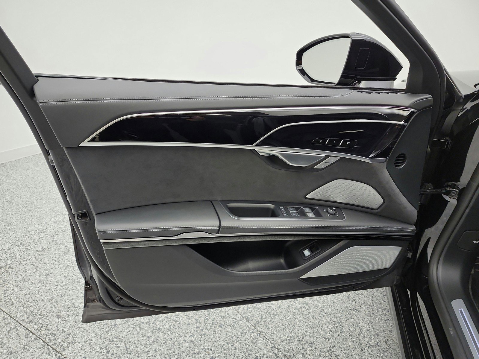 Used 2022 Audi S8 AWD/4WD image 14