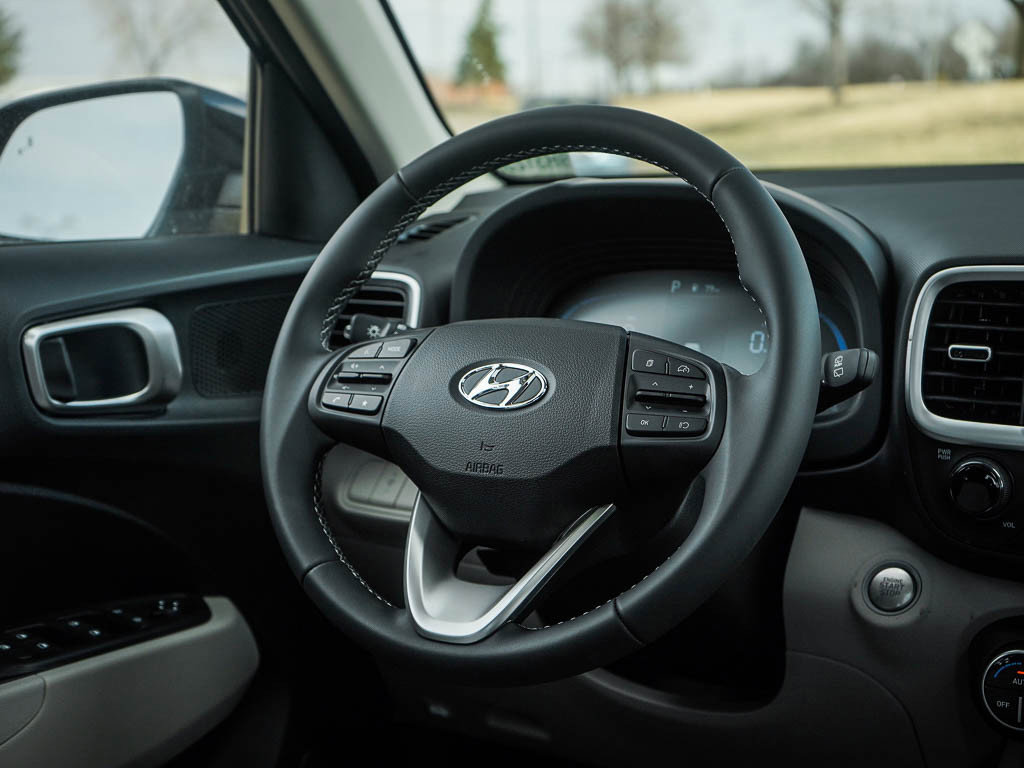 New 2026 Hyundai Venue SEL FWD image 15