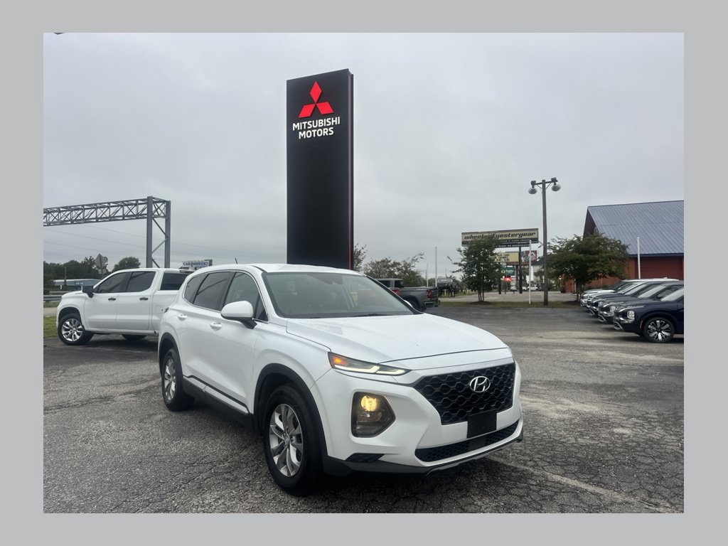 Used 2019 Hyundai Santa Fe SE FWD image 1