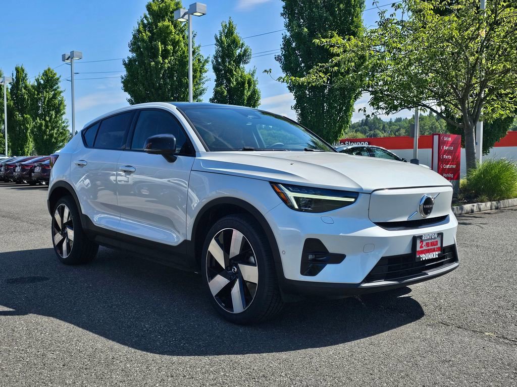 Used 2023 Volvo C40 P8 Recharge Ultimate image 3