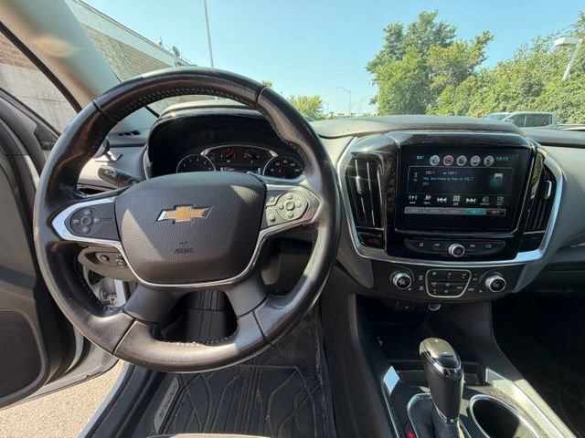 Certified 2019 Chevrolet Traverse LT w/ LT Premium Package AWD/4WD image 4
