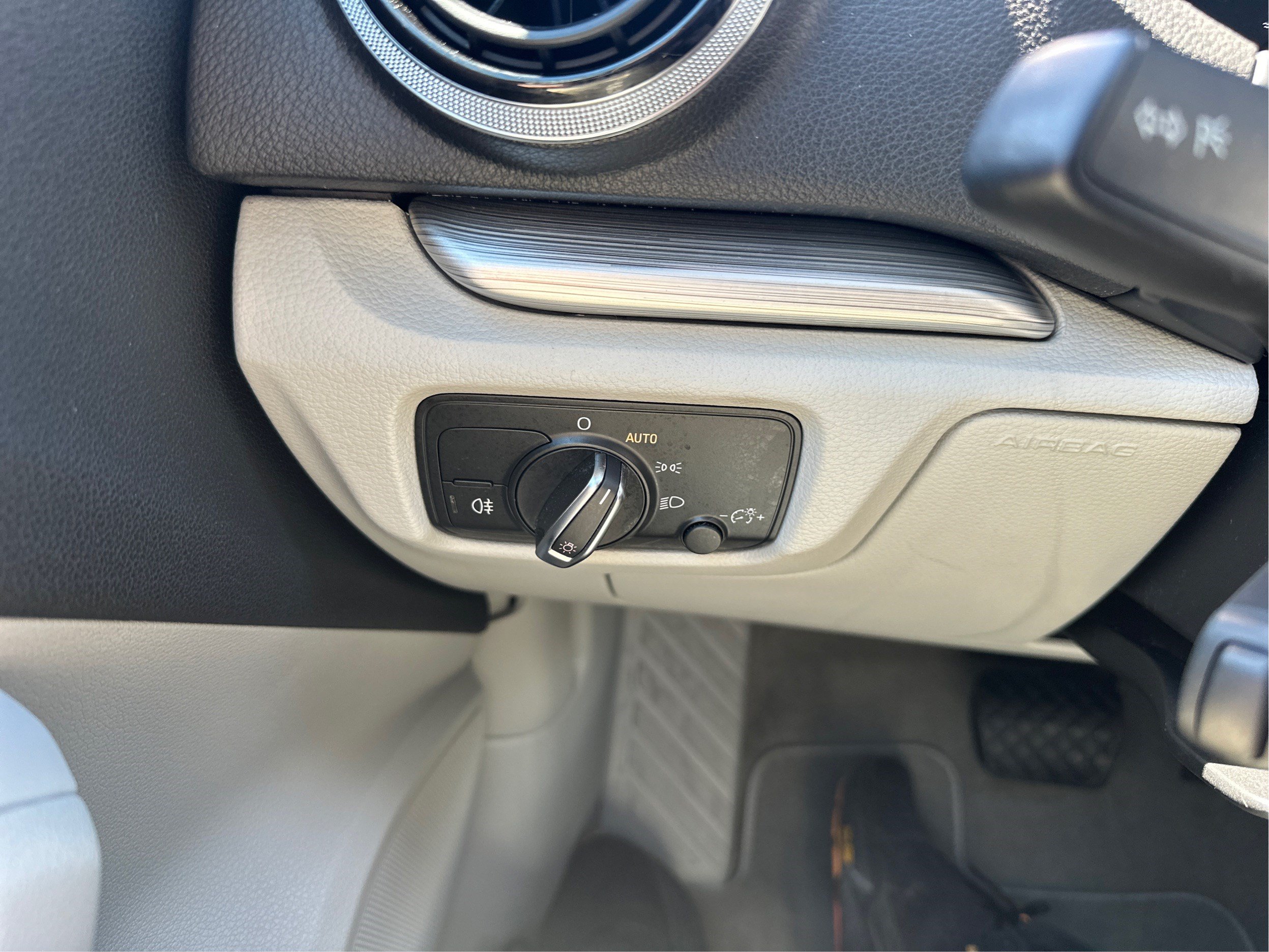Used 2015 Audi A3 TDI Premium Plus FWD image 19