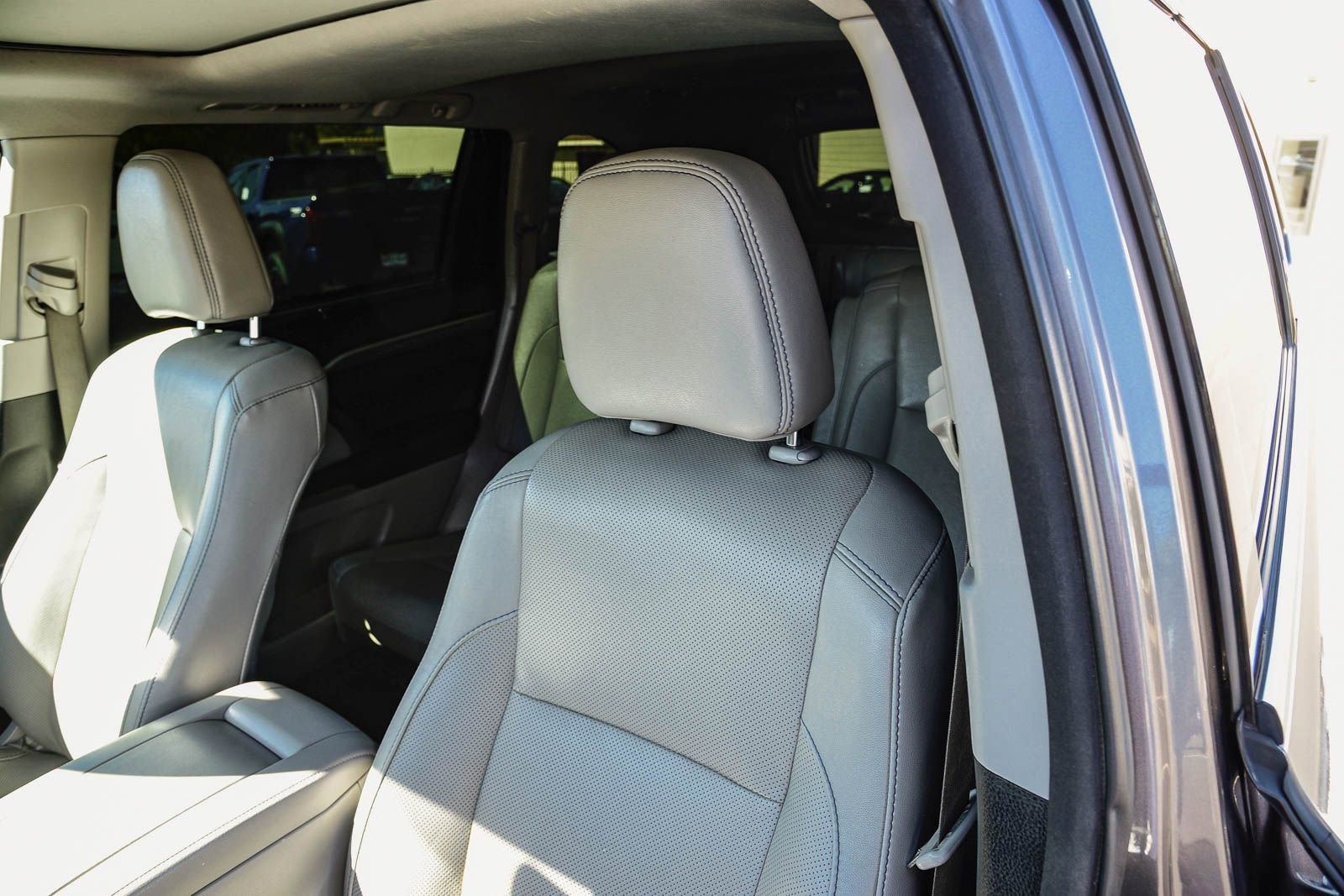 Used 2017 Toyota Highlander Limited image 28