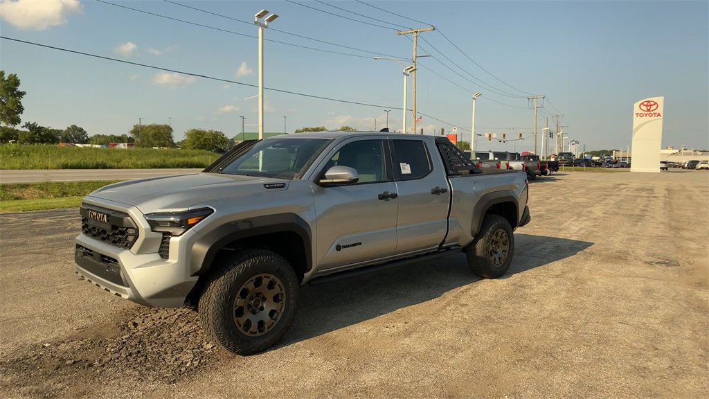 New 2025 Toyota Tacoma Trailhunter image 4