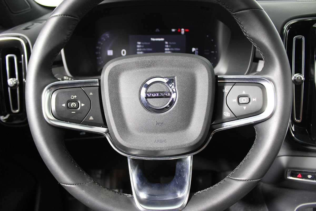 Used 2023 Volvo C40 P8 Recharge Ultimate w/ Protection Package Premier AWD/4WD image 19