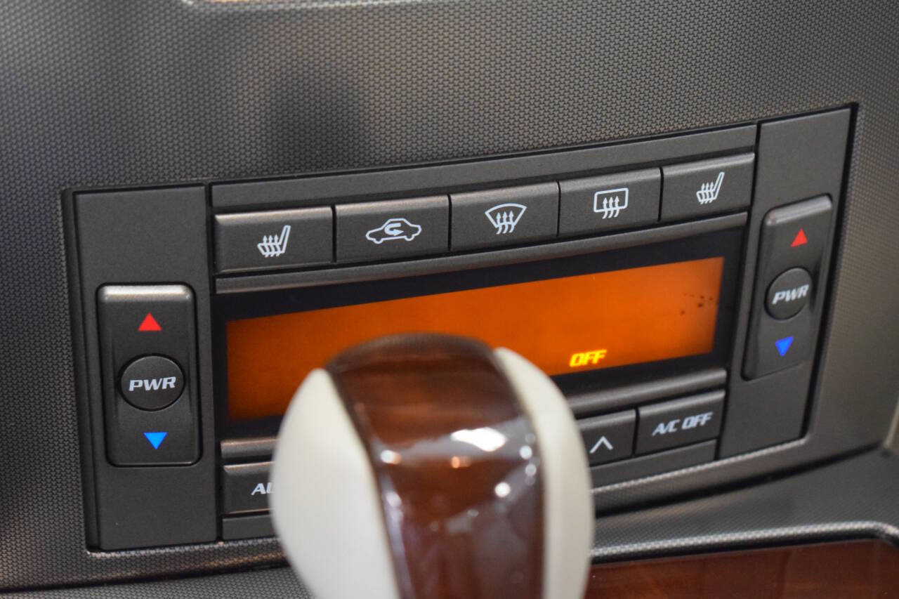 Used 2005 Cadillac XLR RWD image 78