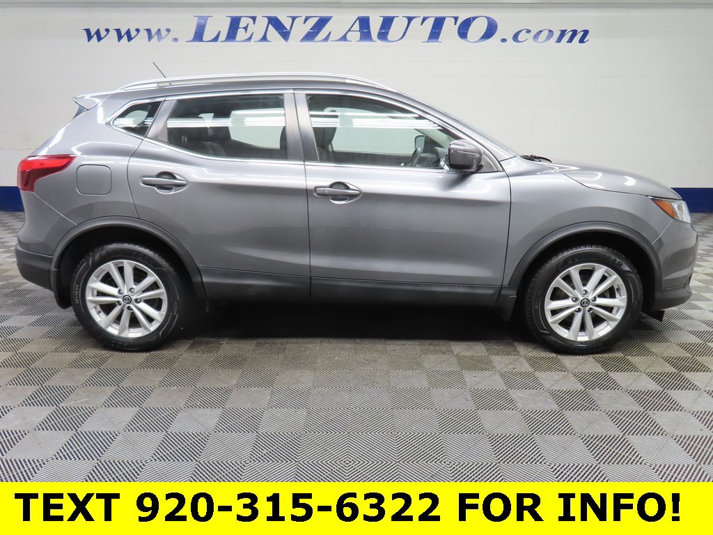 Used 2019 Nissan Rogue Sport SV image 2