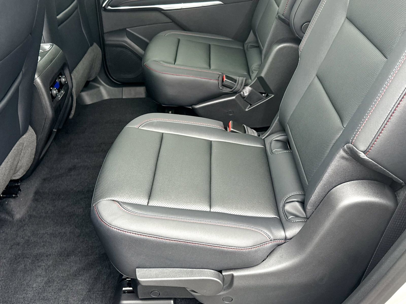 New 2026 Chevrolet Traverse Z71 AWD/4WD image 21