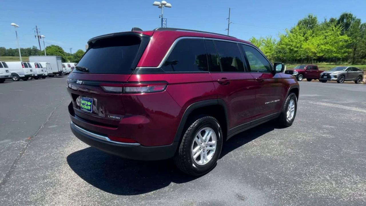 Used 2024 Jeep Grand Cherokee Laredo RWD image 8