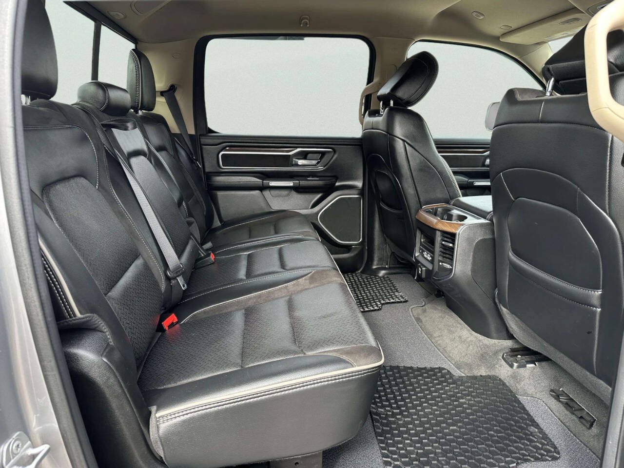 Used 2021 RAM 1500 Laramie AWD/4WD image 17