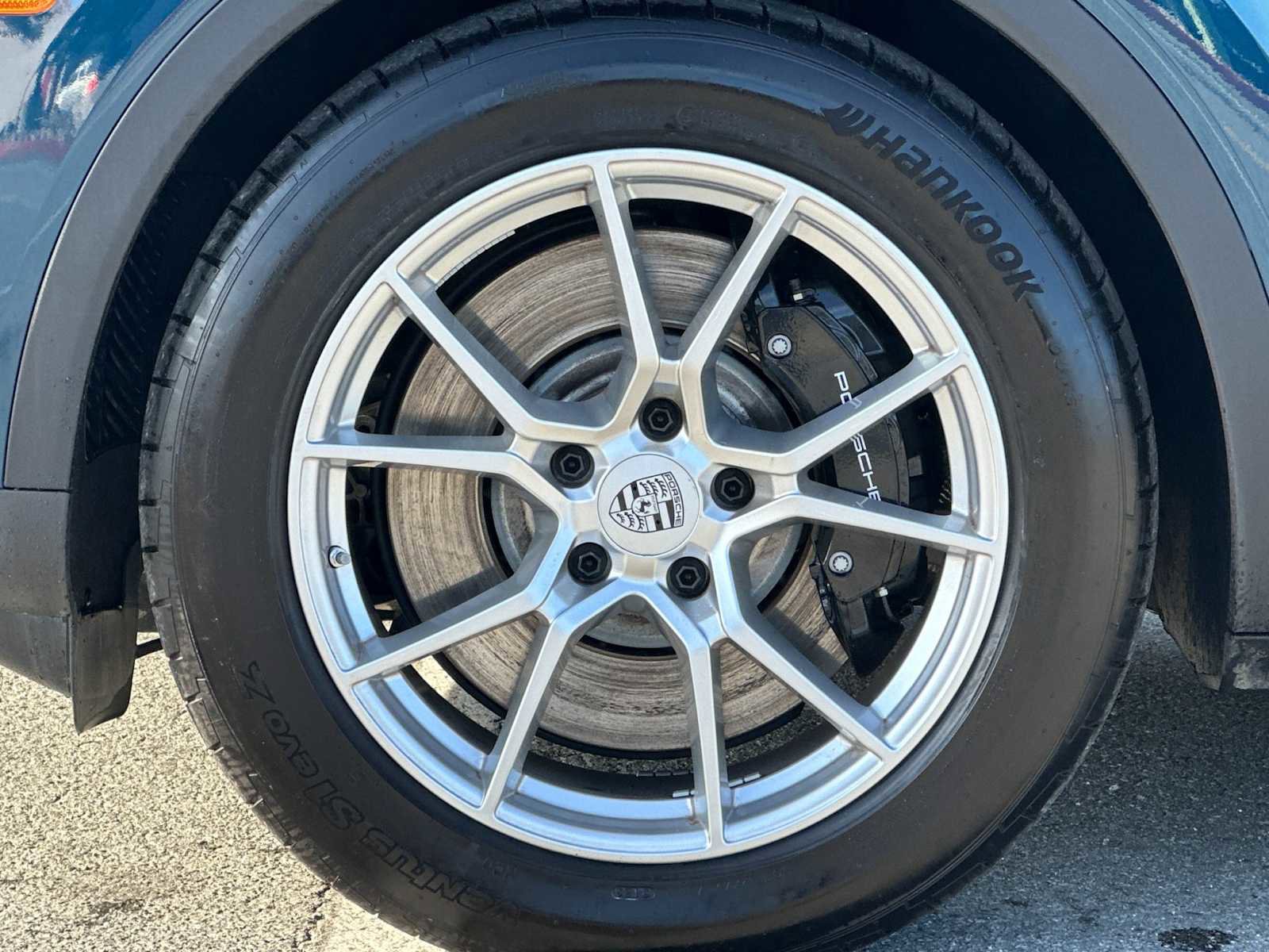 Certified 2024 Porsche Cayenne S AWD/4WD image 27