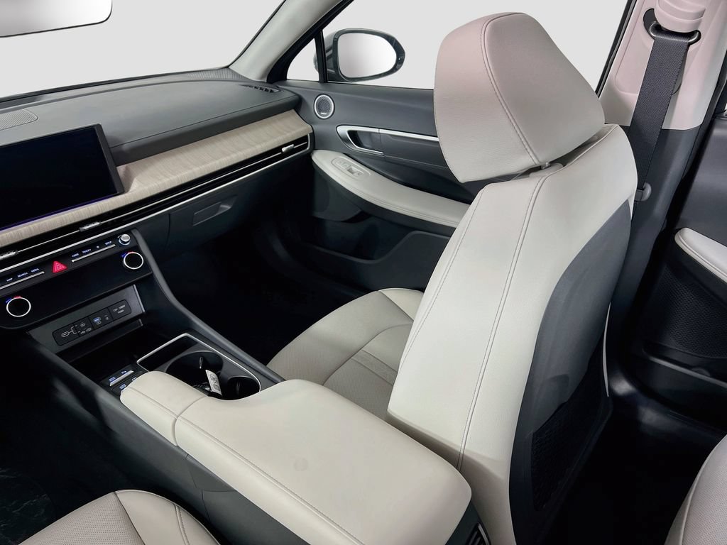 New 2026 Hyundai Sonata Limited FWD image 23