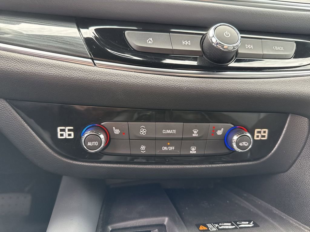 Certified 2023 Buick Enclave Essence AWD/4WD image 18
