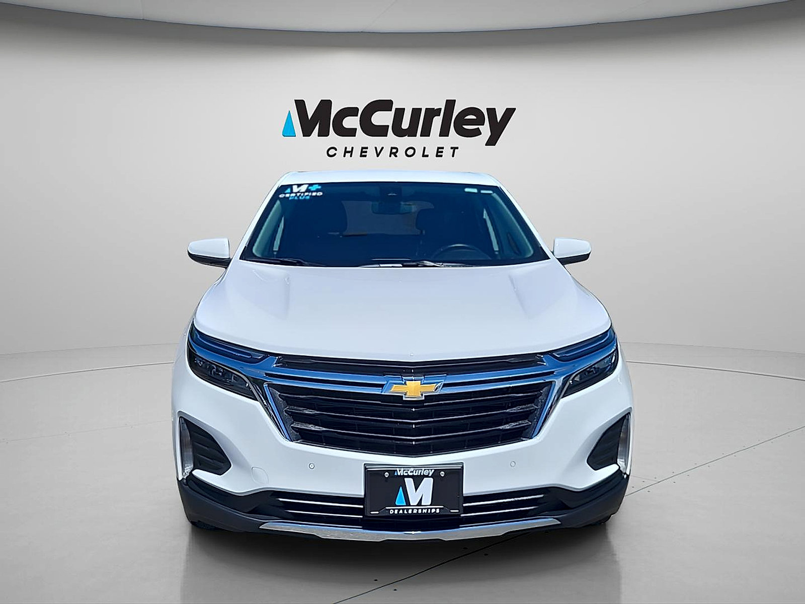Used 2024 Chevrolet Equinox LT AWD/4WD image 2