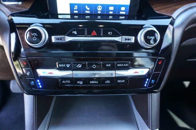 Used 2022 Ford Explorer King Ranch w/ Class IV Trailer Tow Package image 28