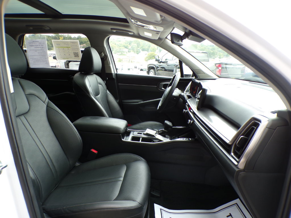 Used 2025 Kia Sorento S w/ Panoramic Sunroof Package FWD image 15