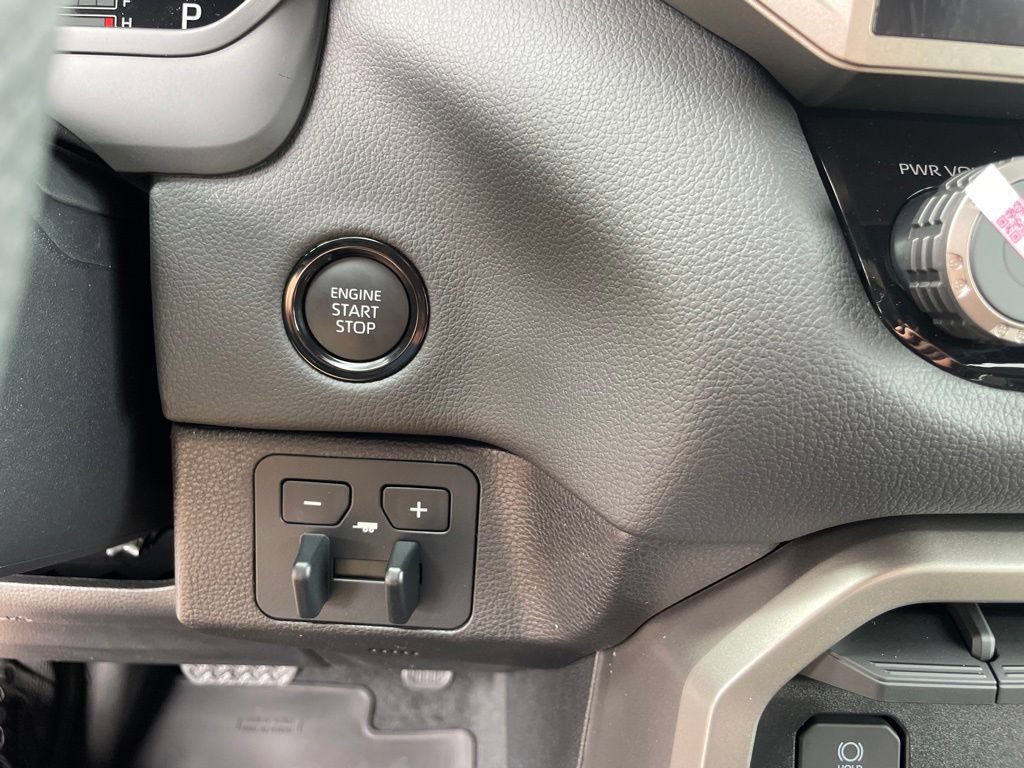 New 2026 Toyota Tundra Limited AWD/4WD image 17
