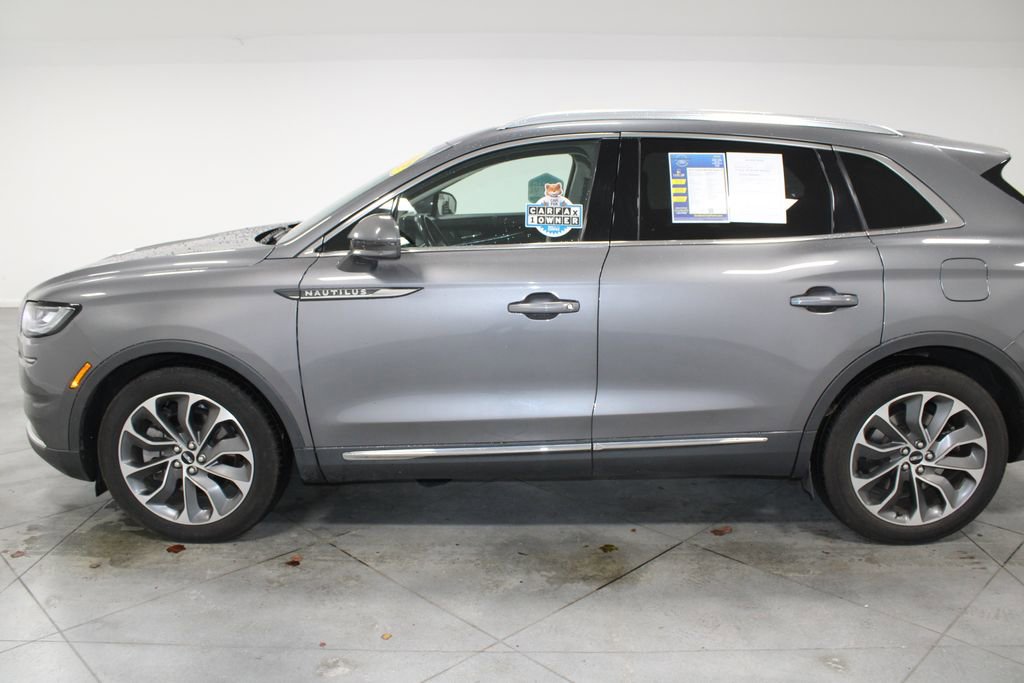 Used 2022 Lincoln Nautilus Reserve image 6