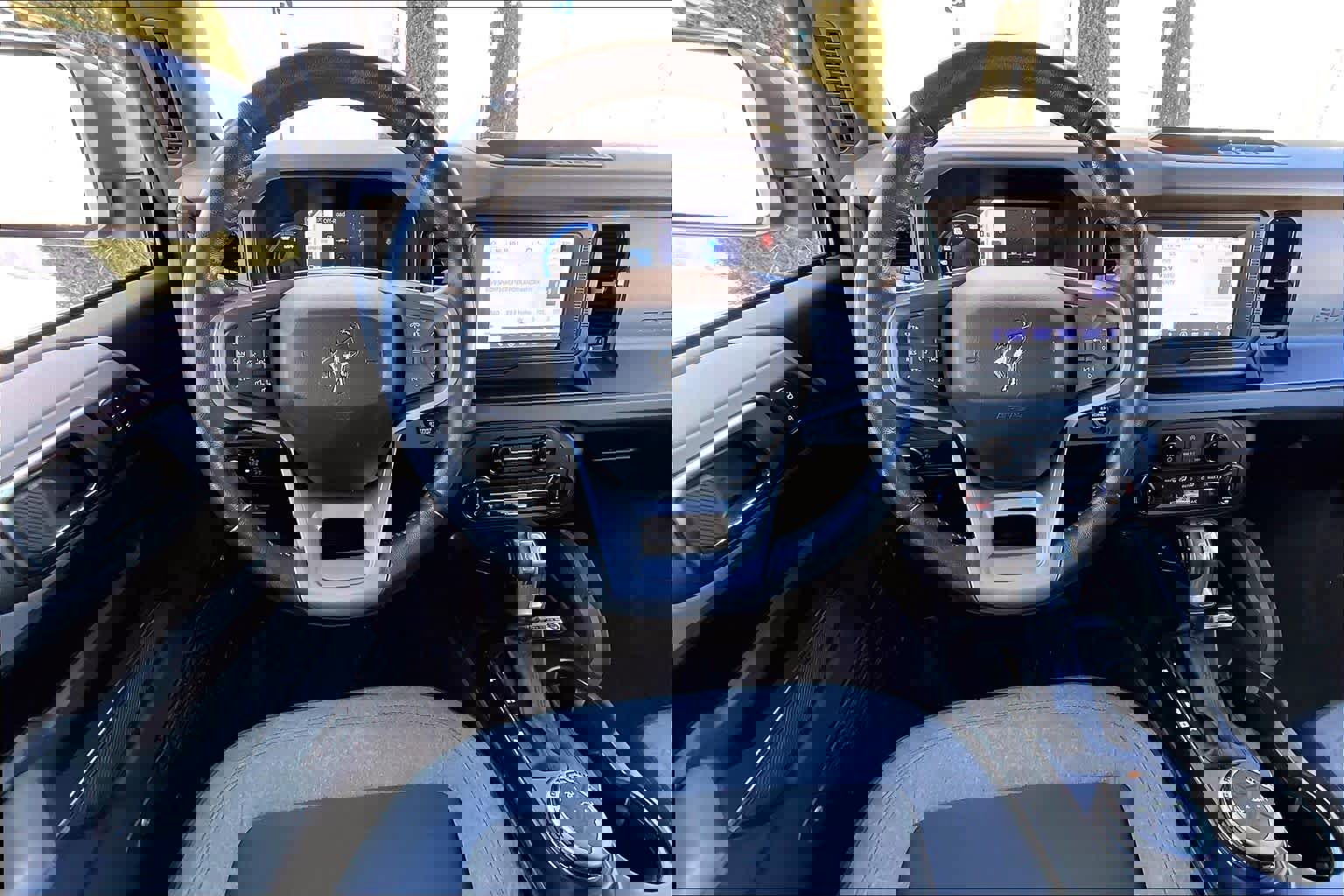 Used 2022 Ford Bronco Big Bend image 6