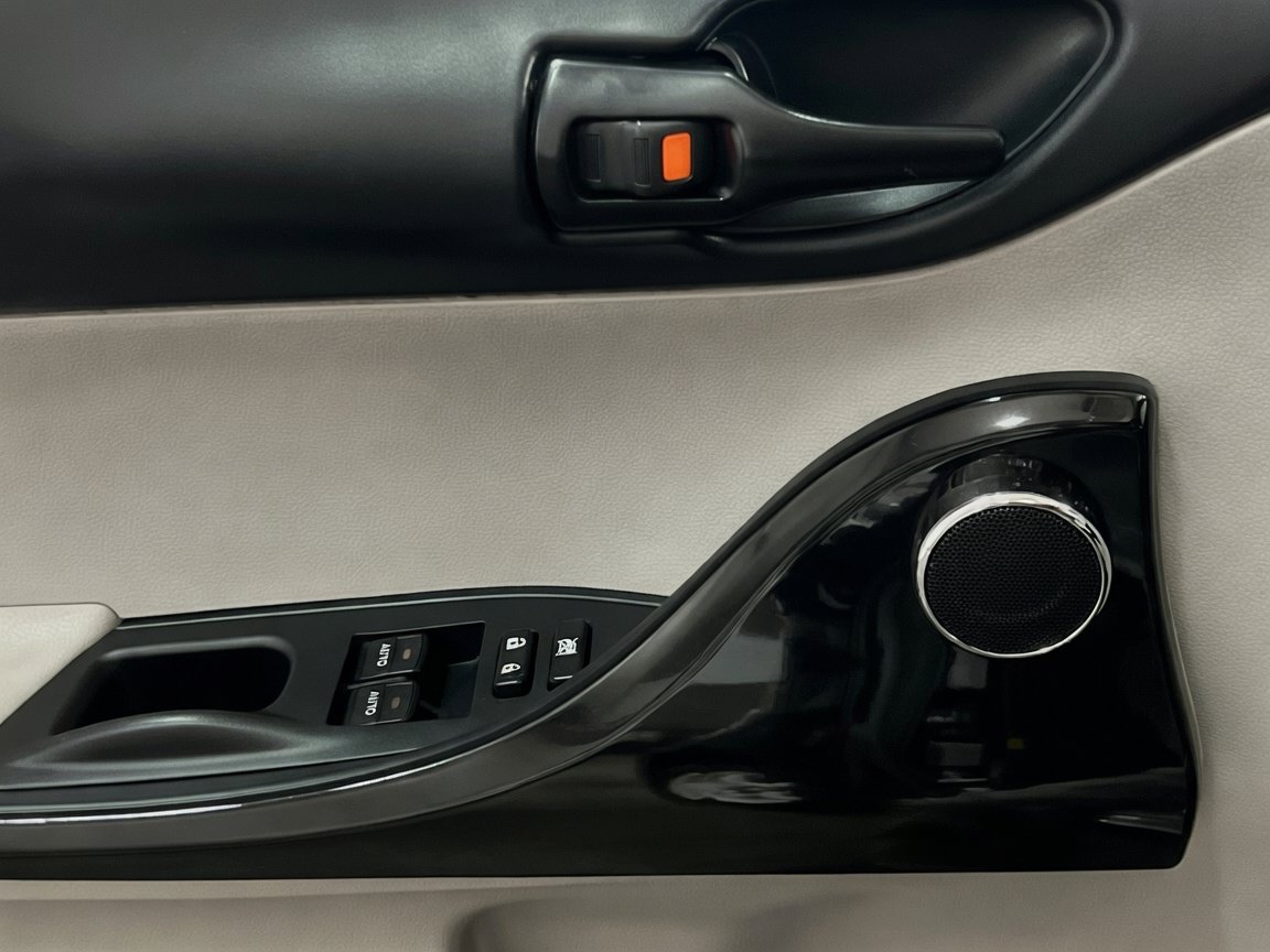 Used 2012 Scion iQ w/ Rear Speaker Pkg FWD image 12
