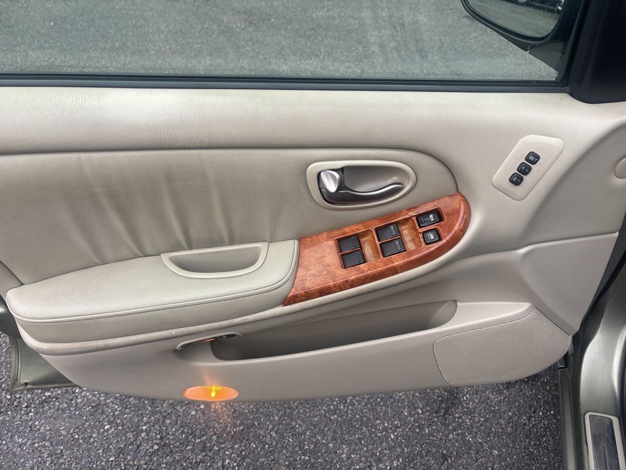 Used 2002 INFINITI I35 FWD image 12