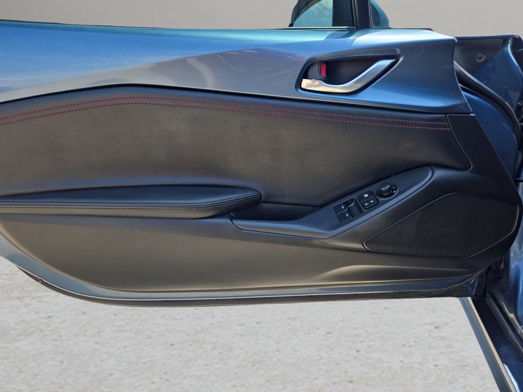 Used 2016 MAZDA MX-5 Miata Grand Touring RWD image 11