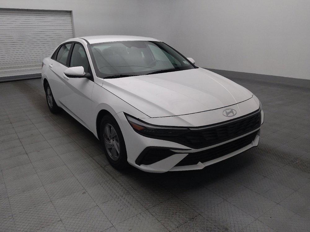 Used 2025 Hyundai Elantra SE FWD image 13