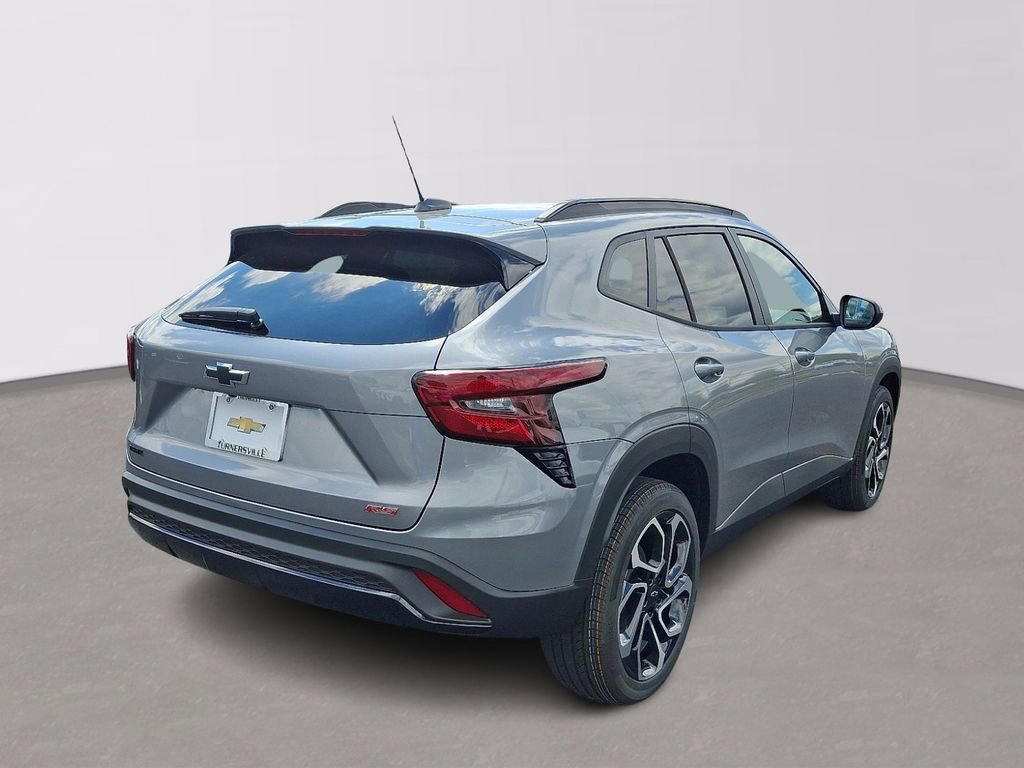 New 2026 Chevrolet Trax RS w/ Sunroof Package FWD image 4
