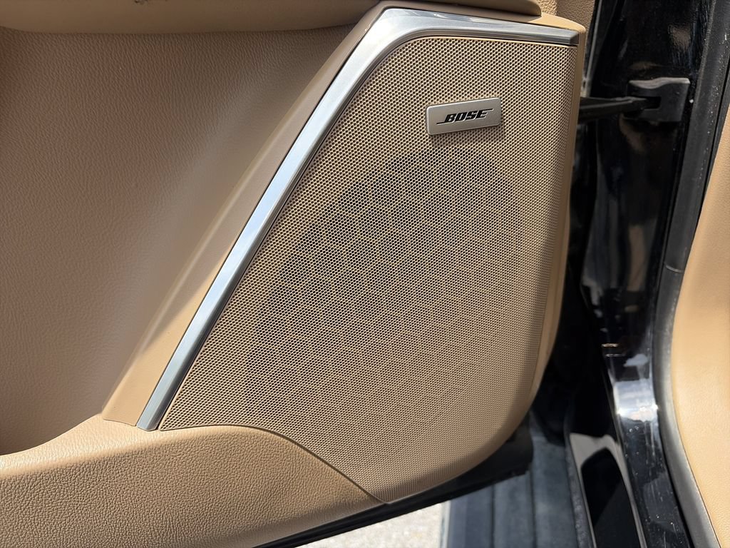 Used 2019 Cadillac Escalade Platinum AWD/4WD image 16