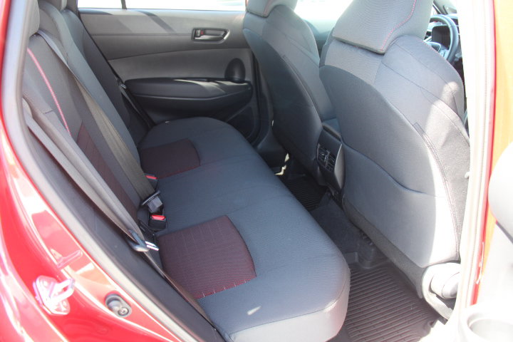 Used 2025 Toyota Corolla Cross AWD Hybrid w/ Moonroof Package image 16