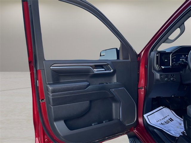 Used 2022 Chevrolet Silverado 1500 LT w/ Z71 Off-Road Package image 9