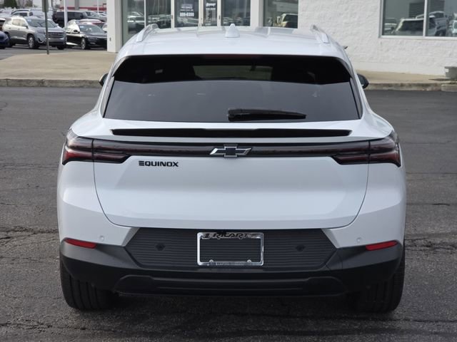 New 2026 Chevrolet Equinox EV LT w/ LPO, Blackout Package FWD image 20